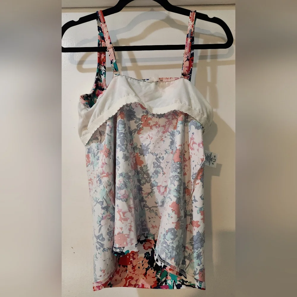 Women's Lands' End Floral Tankini Top, Size 12(Medium) - Picture 10 of 11